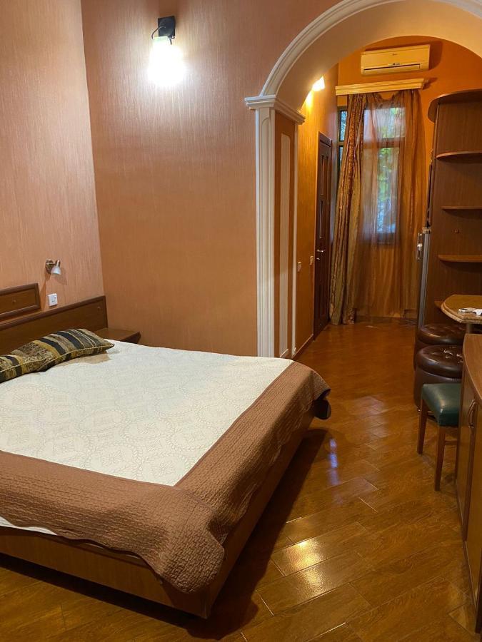 Hotel Pavo Tbilisi Ngoại thất bức ảnh